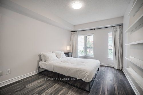 77 Lombard St, #104