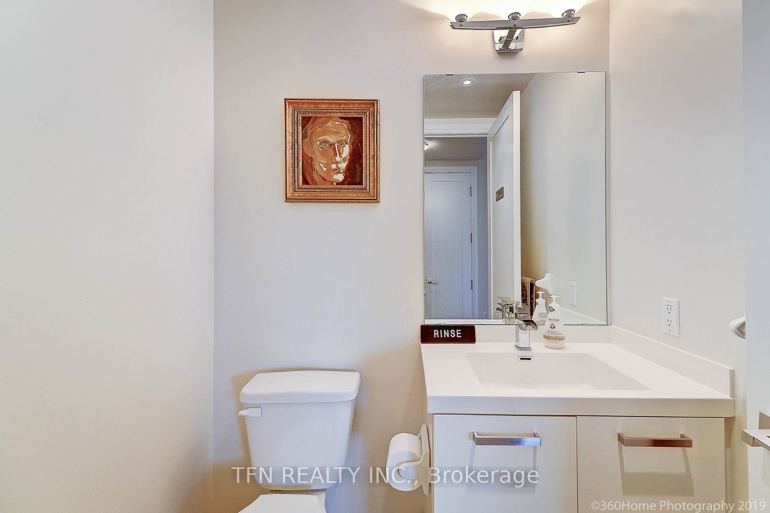 352 Front St W, #1415