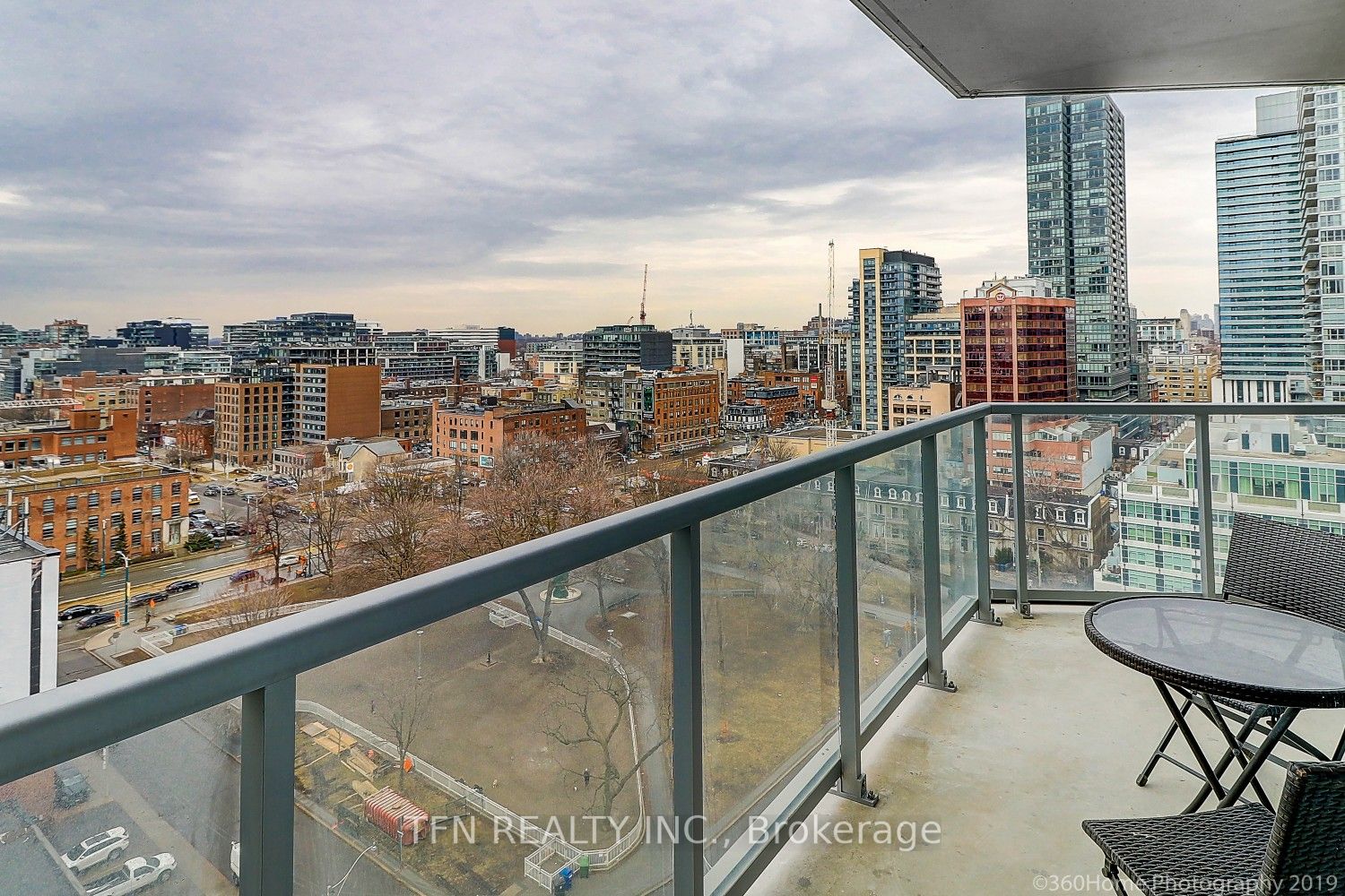 352 Front St W, #1415