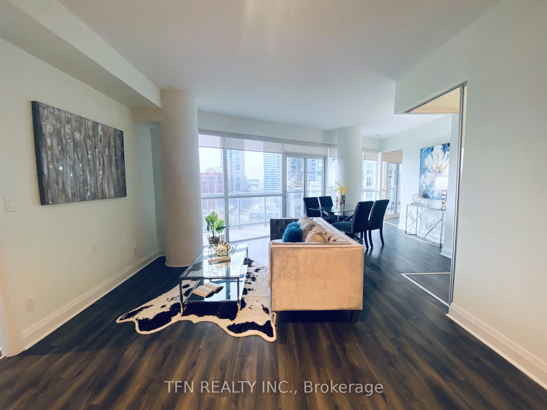 352 Front St W, #1415
