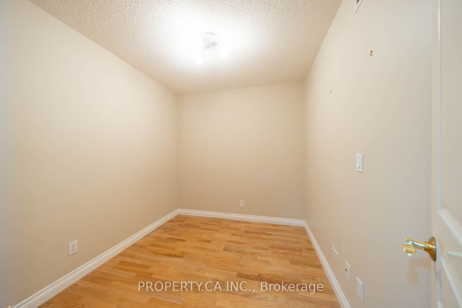 55 Harrison Garden Boulevard, #201