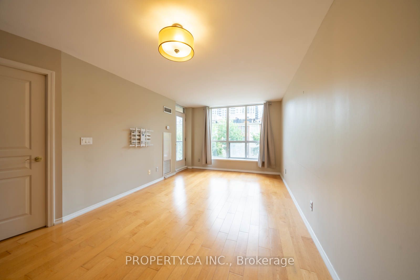 55 Harrison Garden Boulevard, #201
