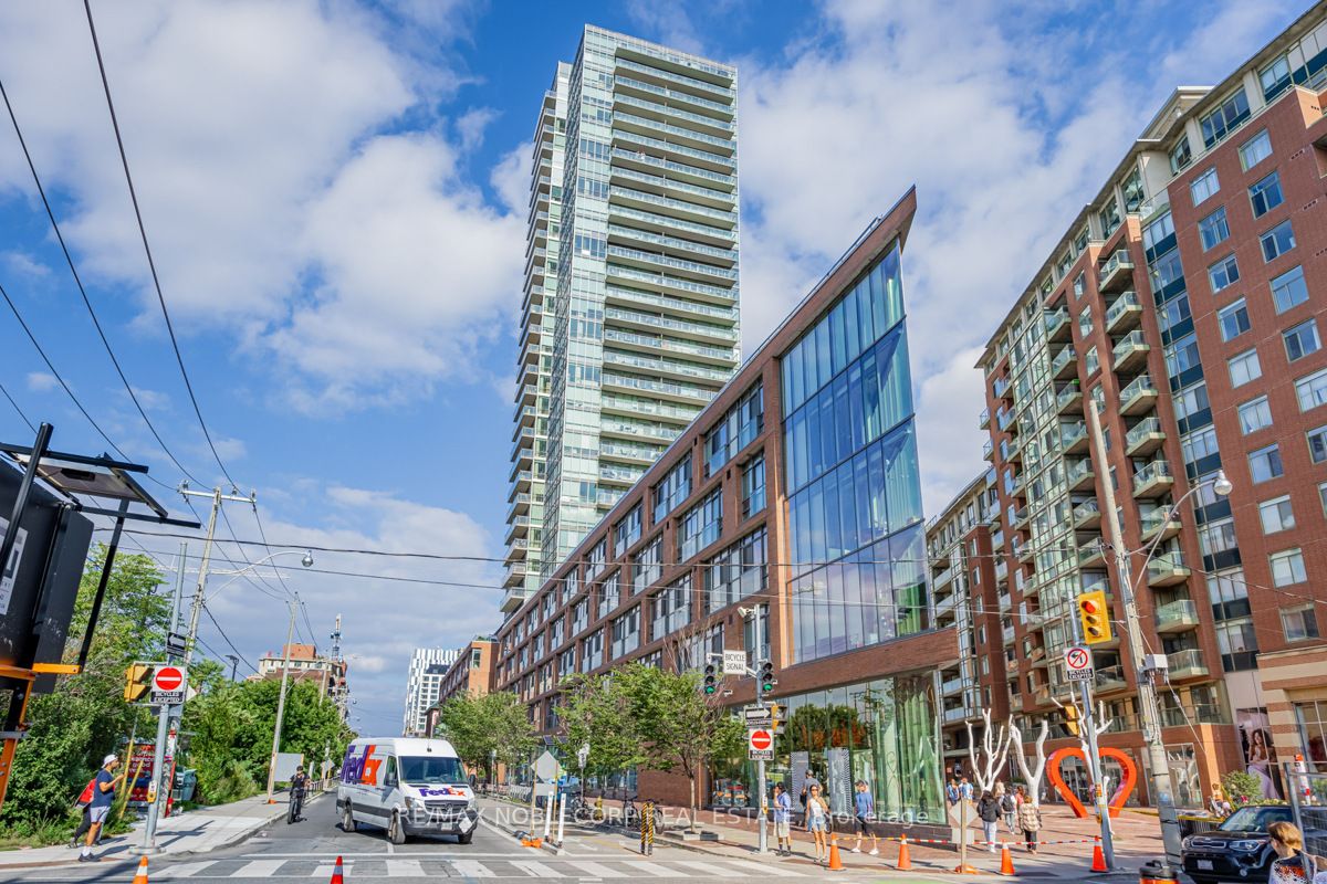 33 Mill St, #411