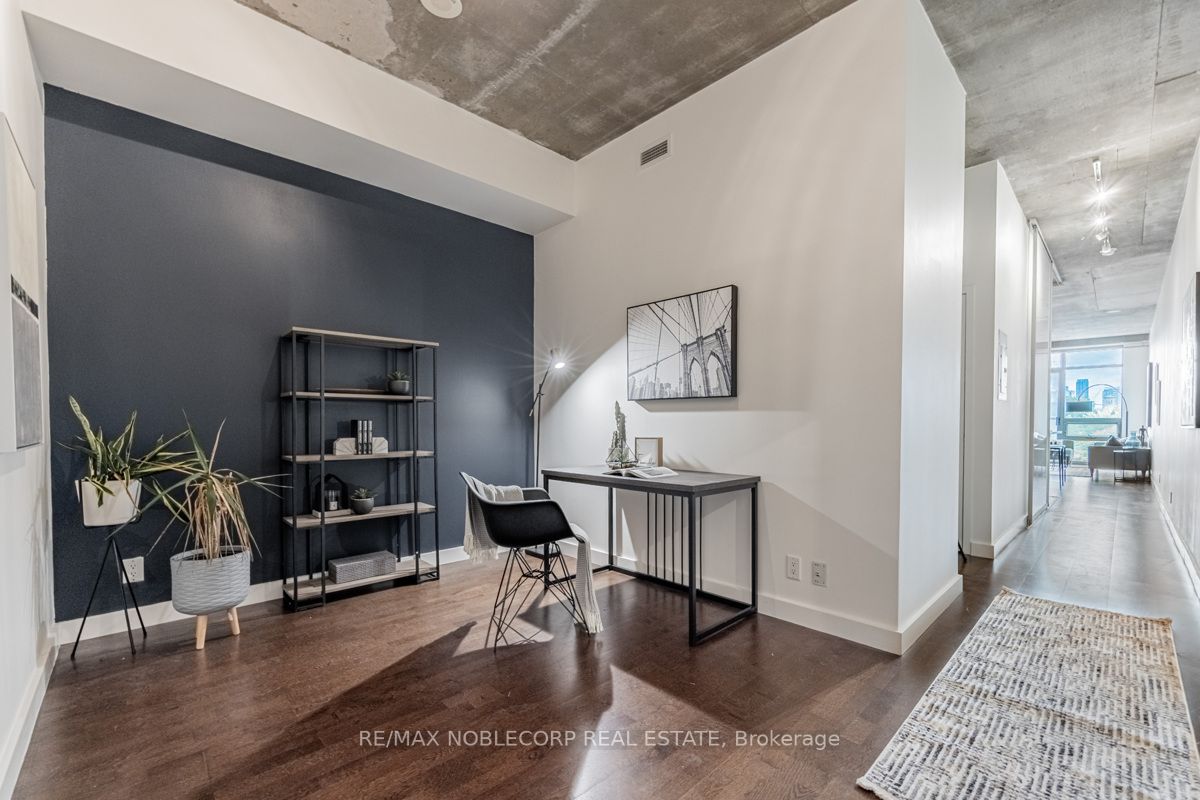 33 Mill St, #411