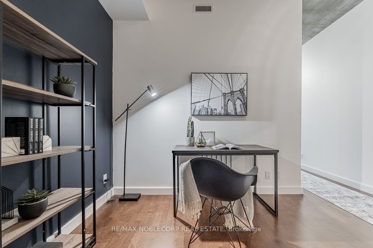 33 Mill St, #411