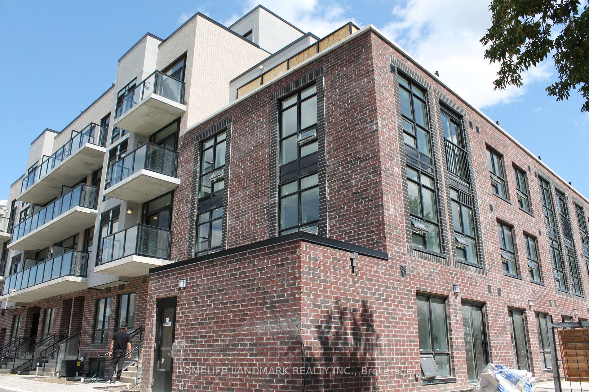 871 Sheppard Ave S, #1