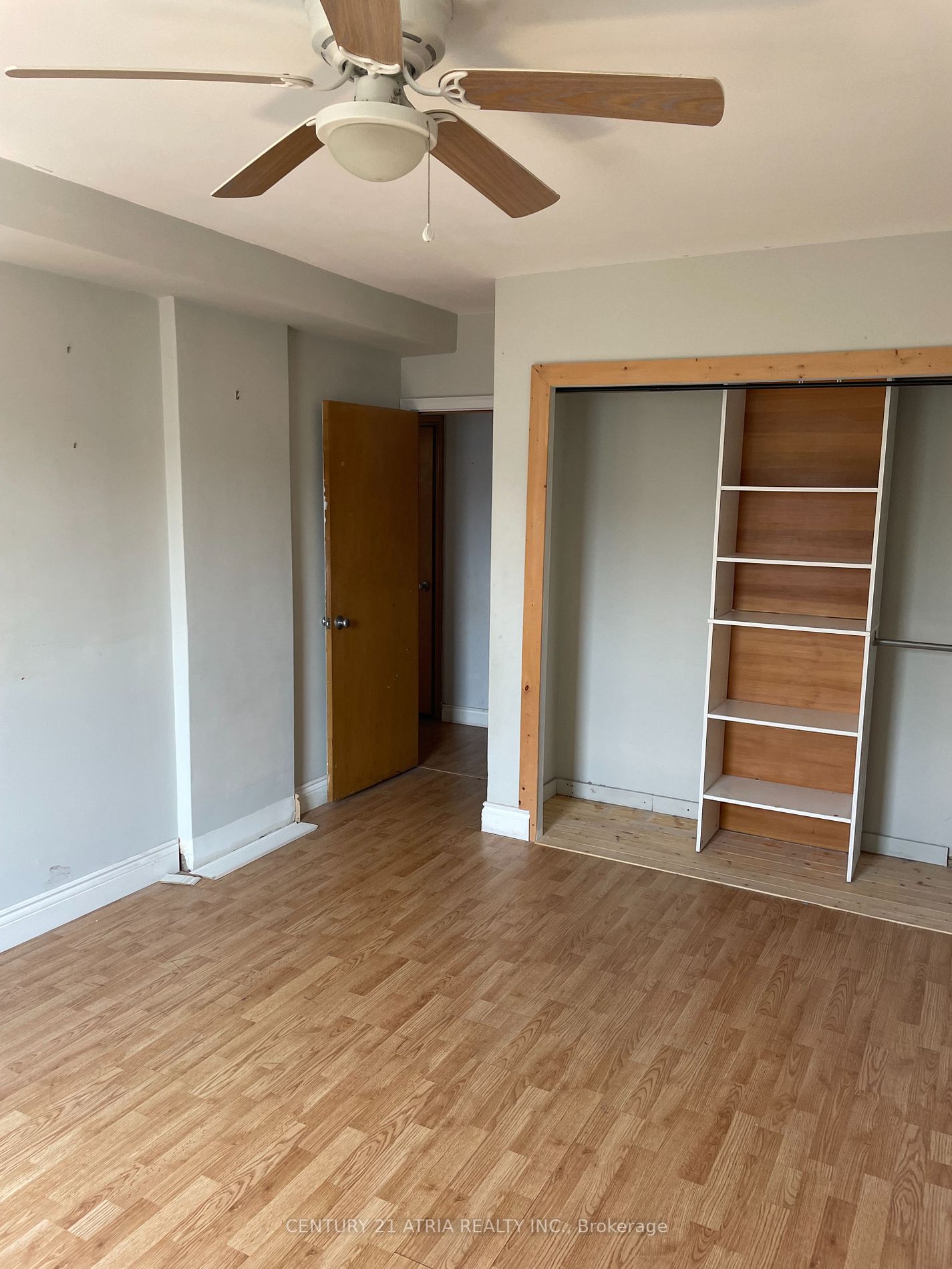 660 Eglinton Ave, #408
