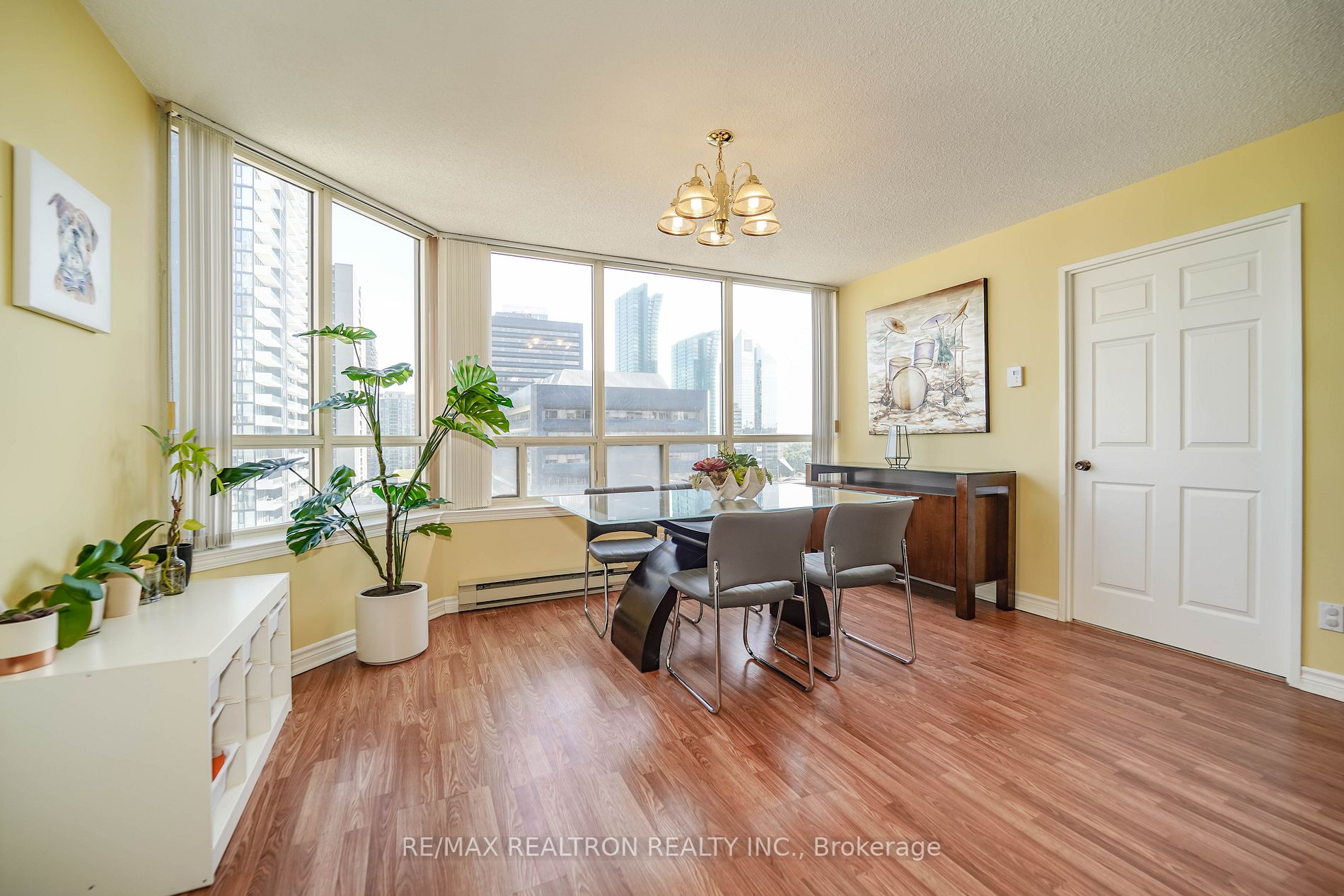 30 Greenfield Ave, #1211