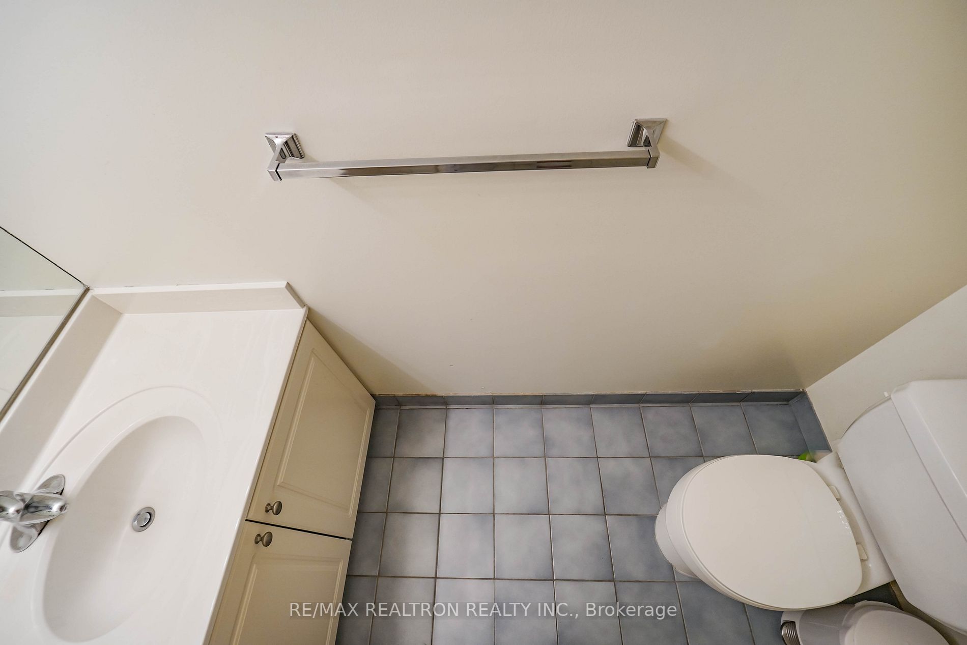 30 Greenfield Ave, #1211