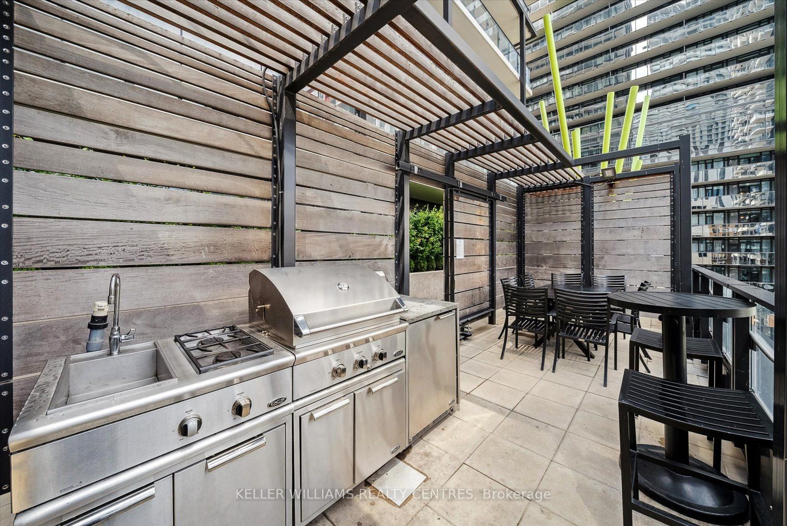 125 Peter St, #1105