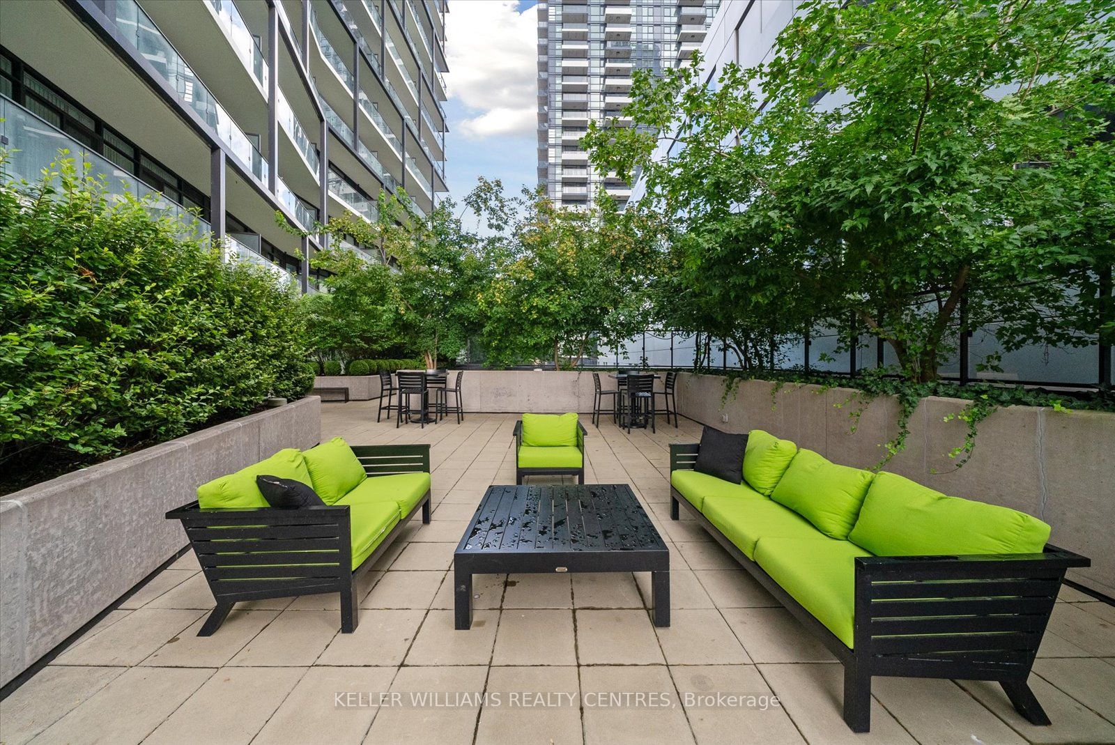 125 Peter St, #1105