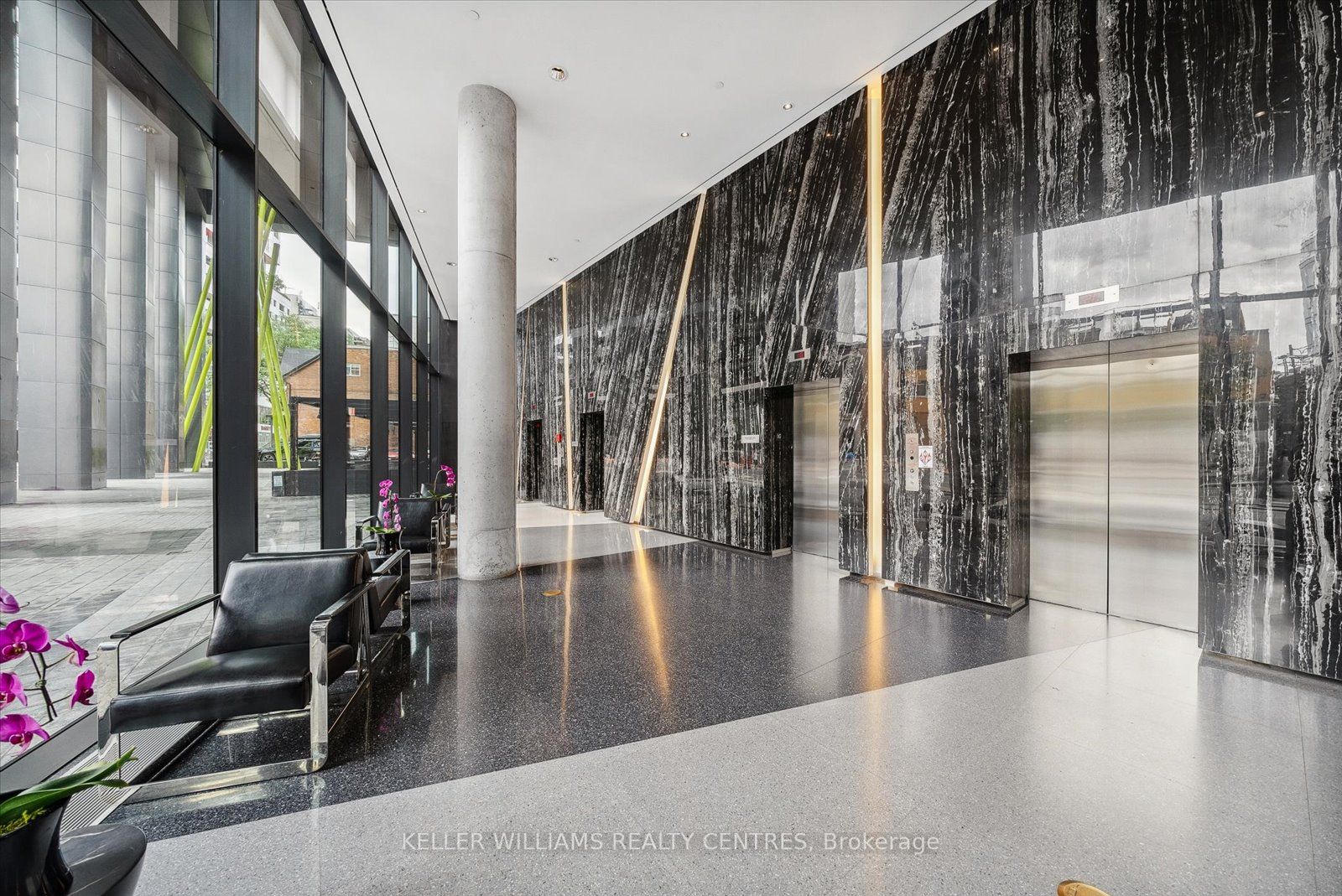 125 Peter St, #1105