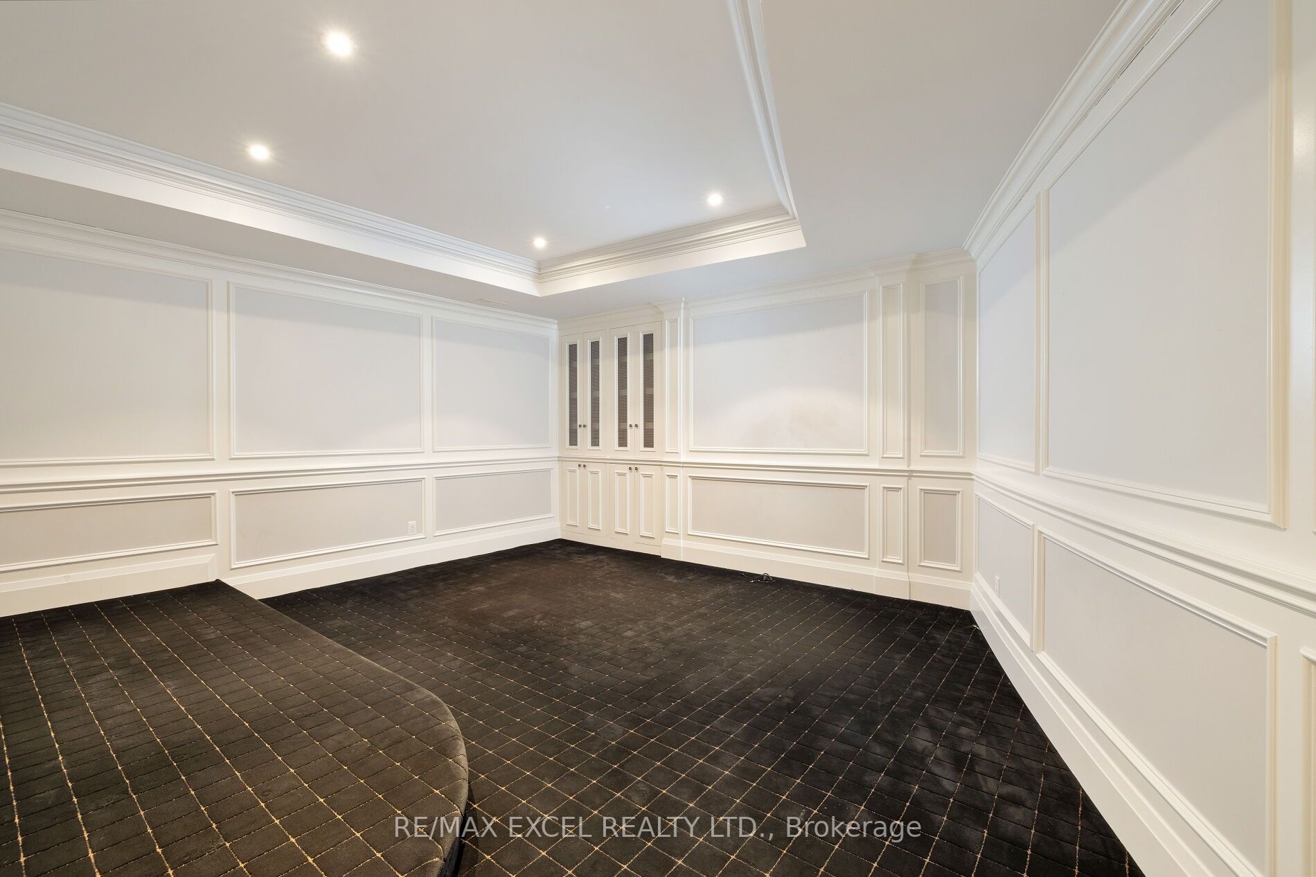 36 Old Yonge St