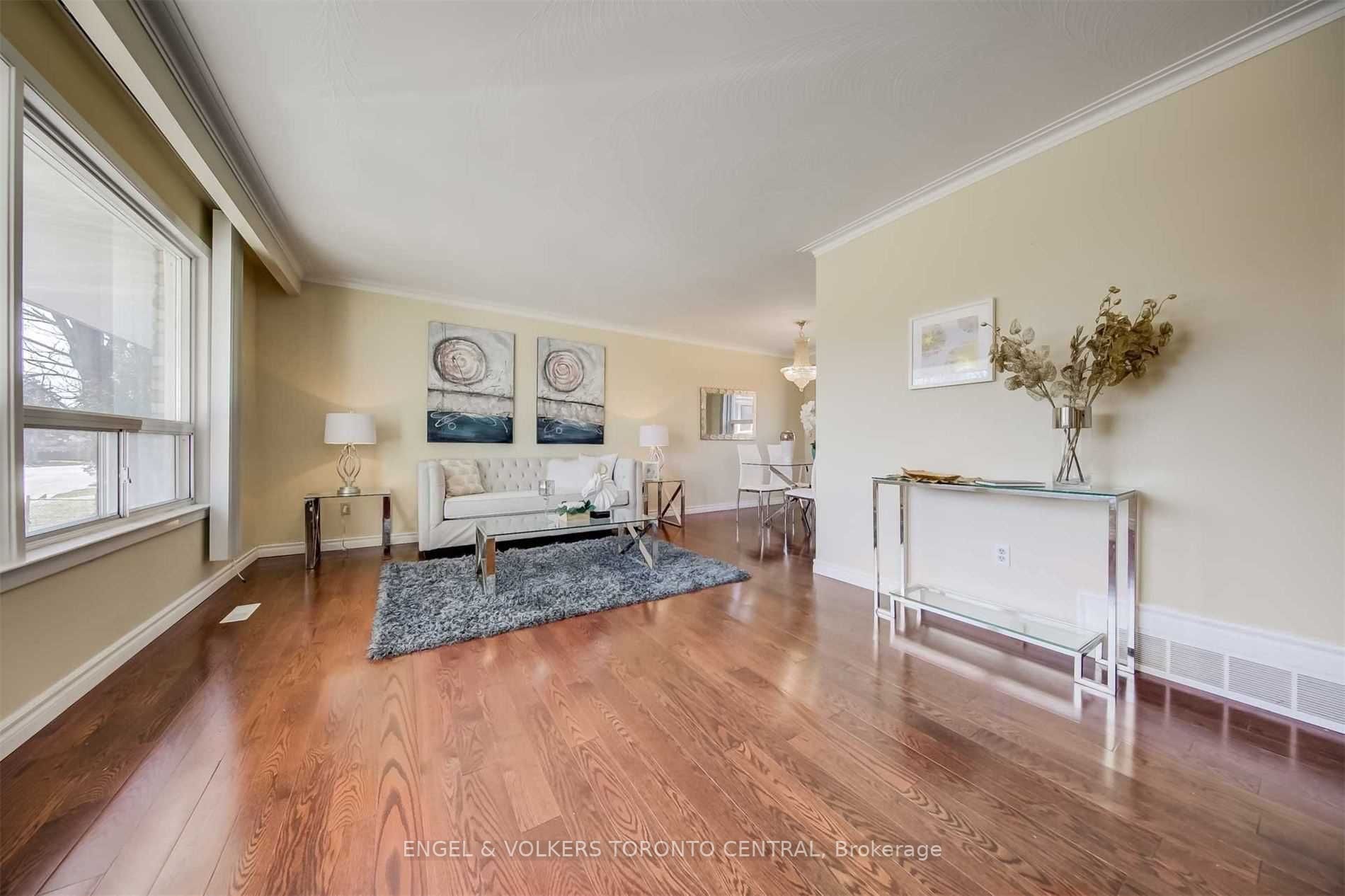 62 Carney Rd