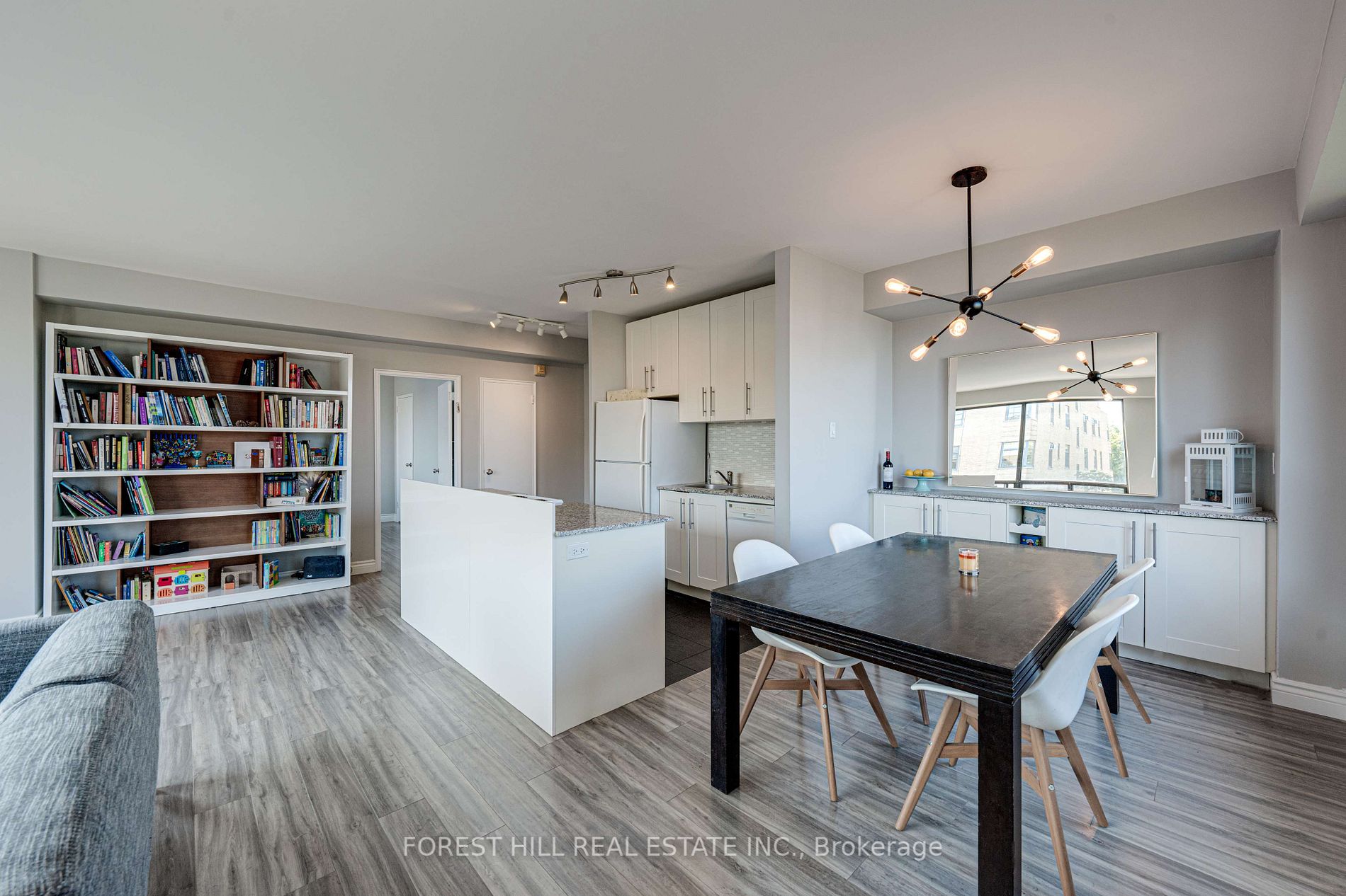 740 Eglinton Ave, #507