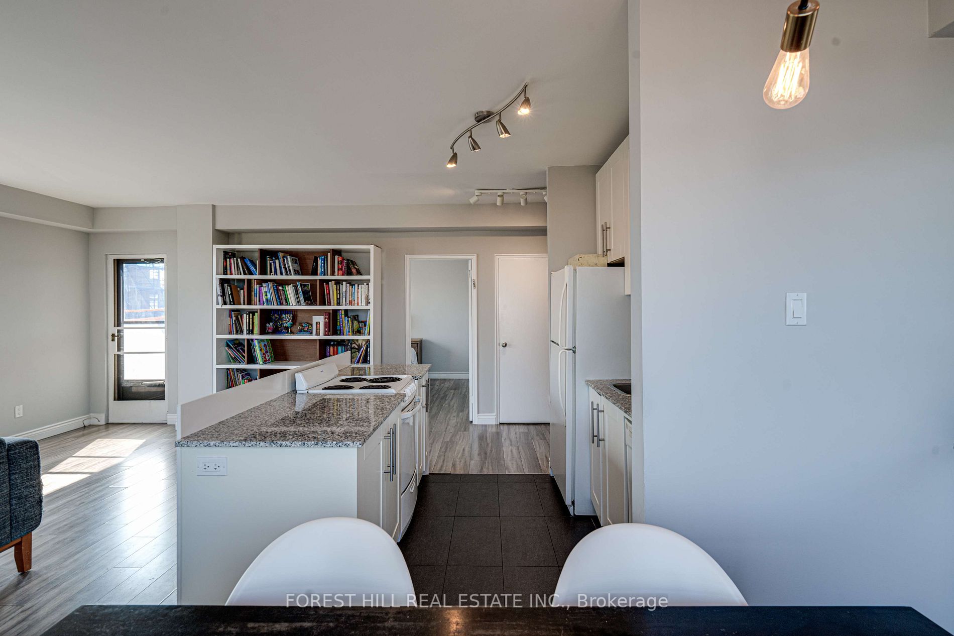 740 Eglinton Ave, #507