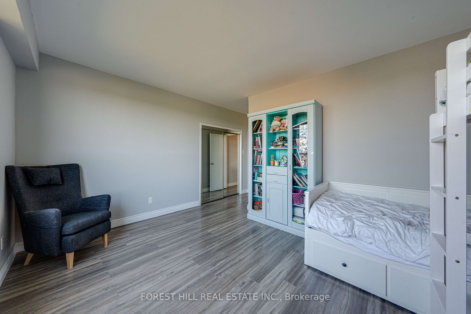 740 Eglinton Ave, #507