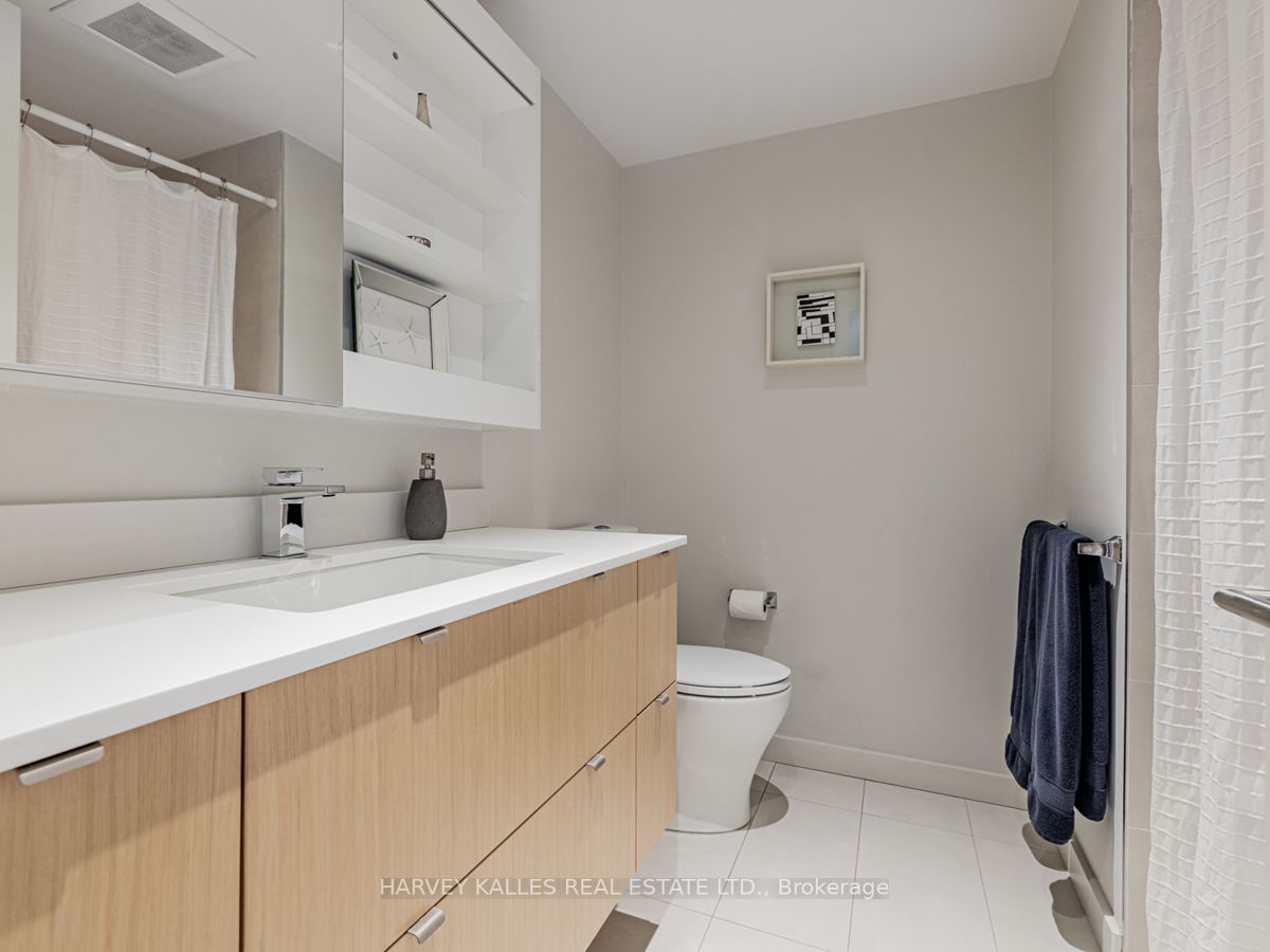 536B Eglinton Avenue E