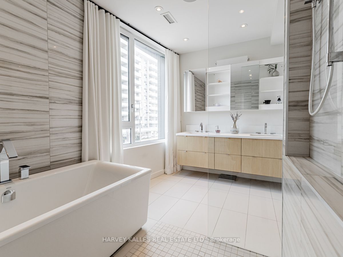 536B Eglinton Avenue E