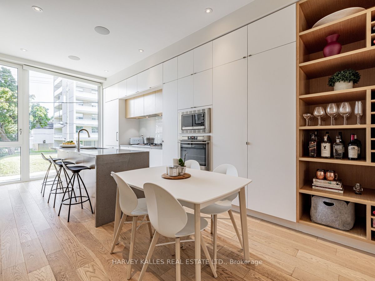 536B Eglinton Avenue E