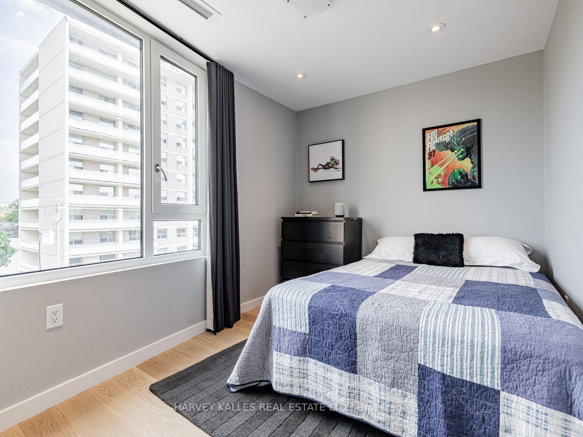 536B Eglinton Avenue E