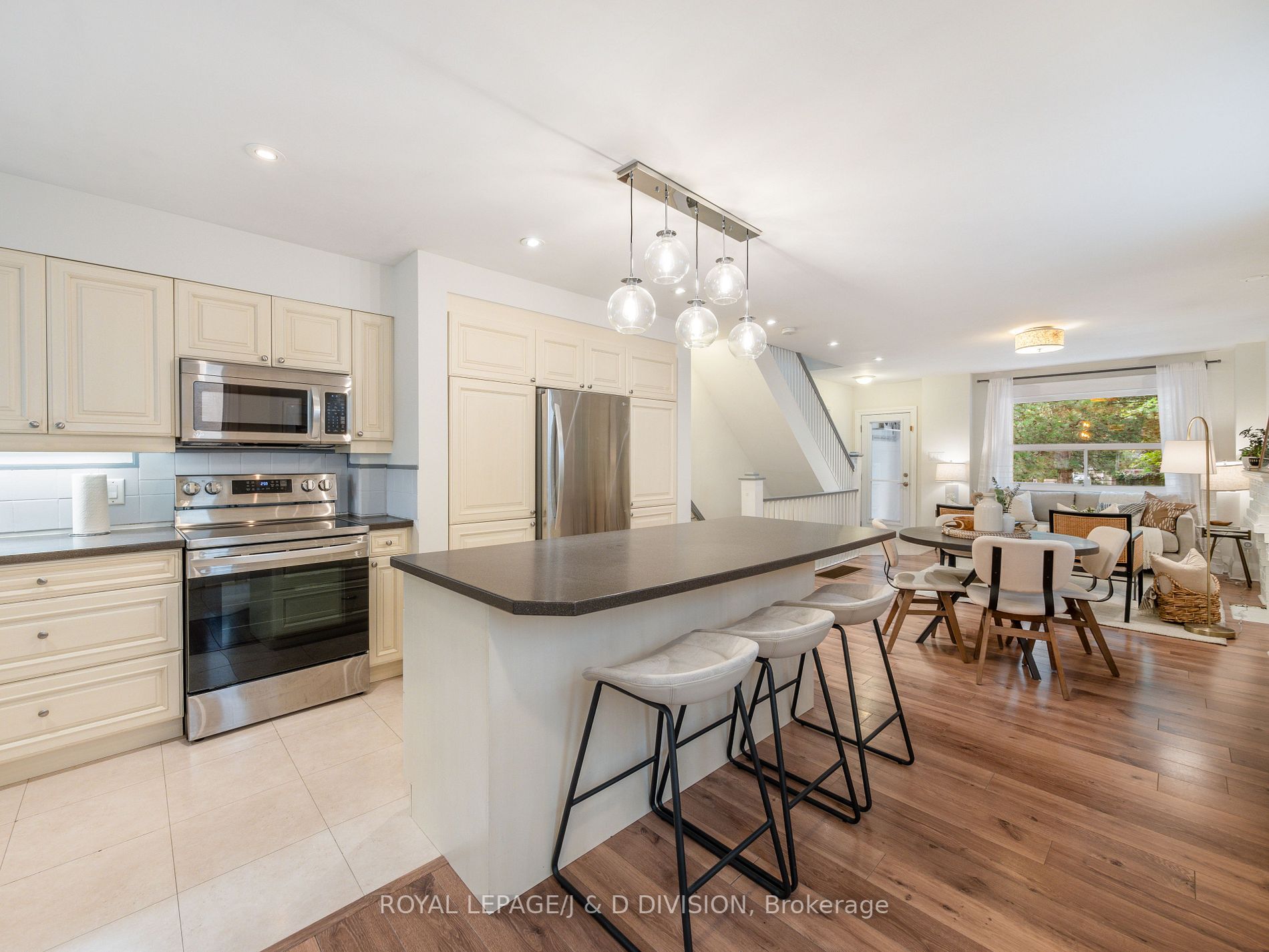 84 Woburn Avenue