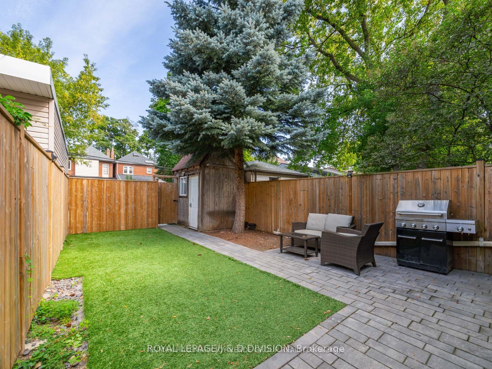 84 Woburn Avenue