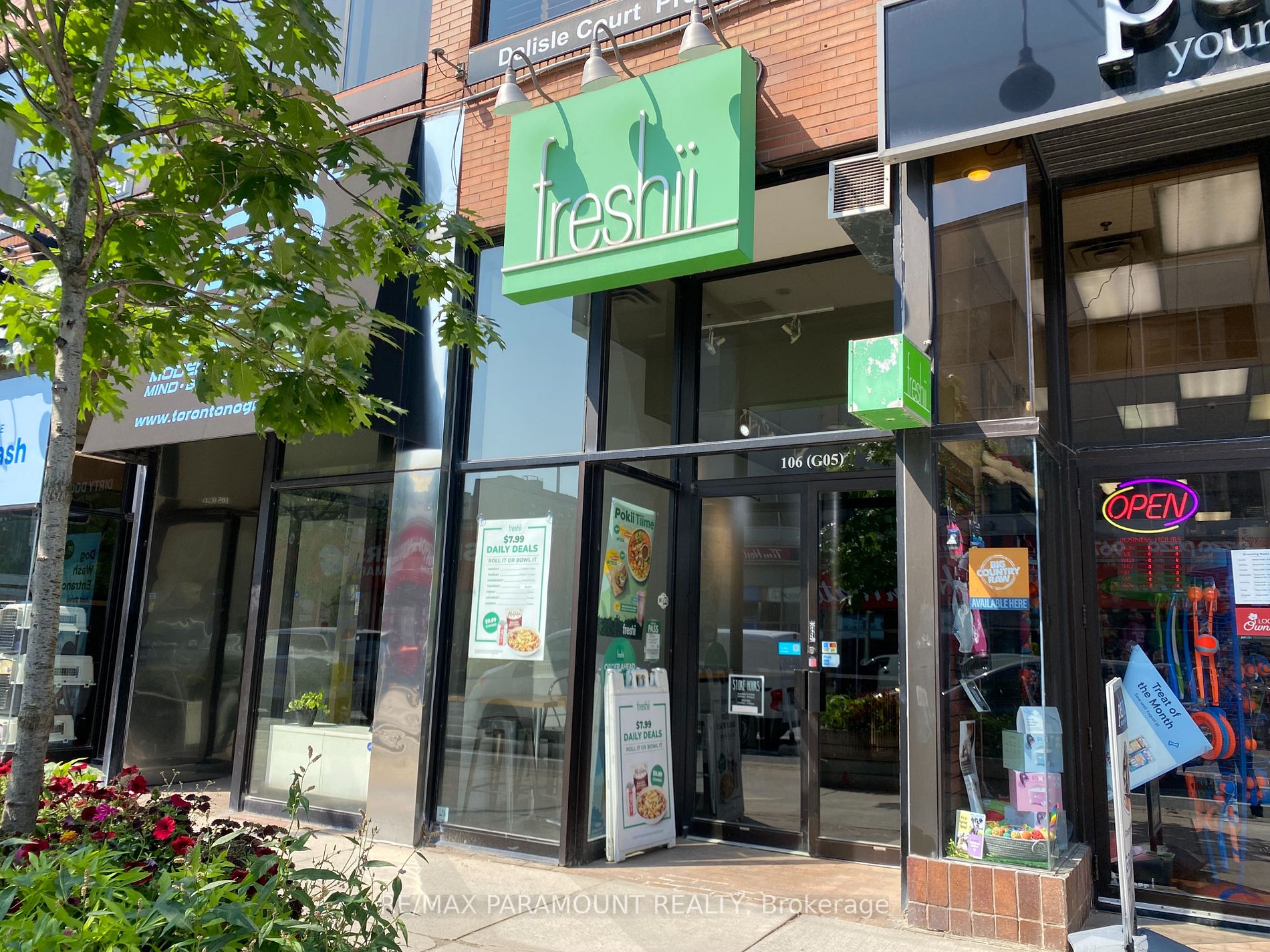 1560 Yonge St