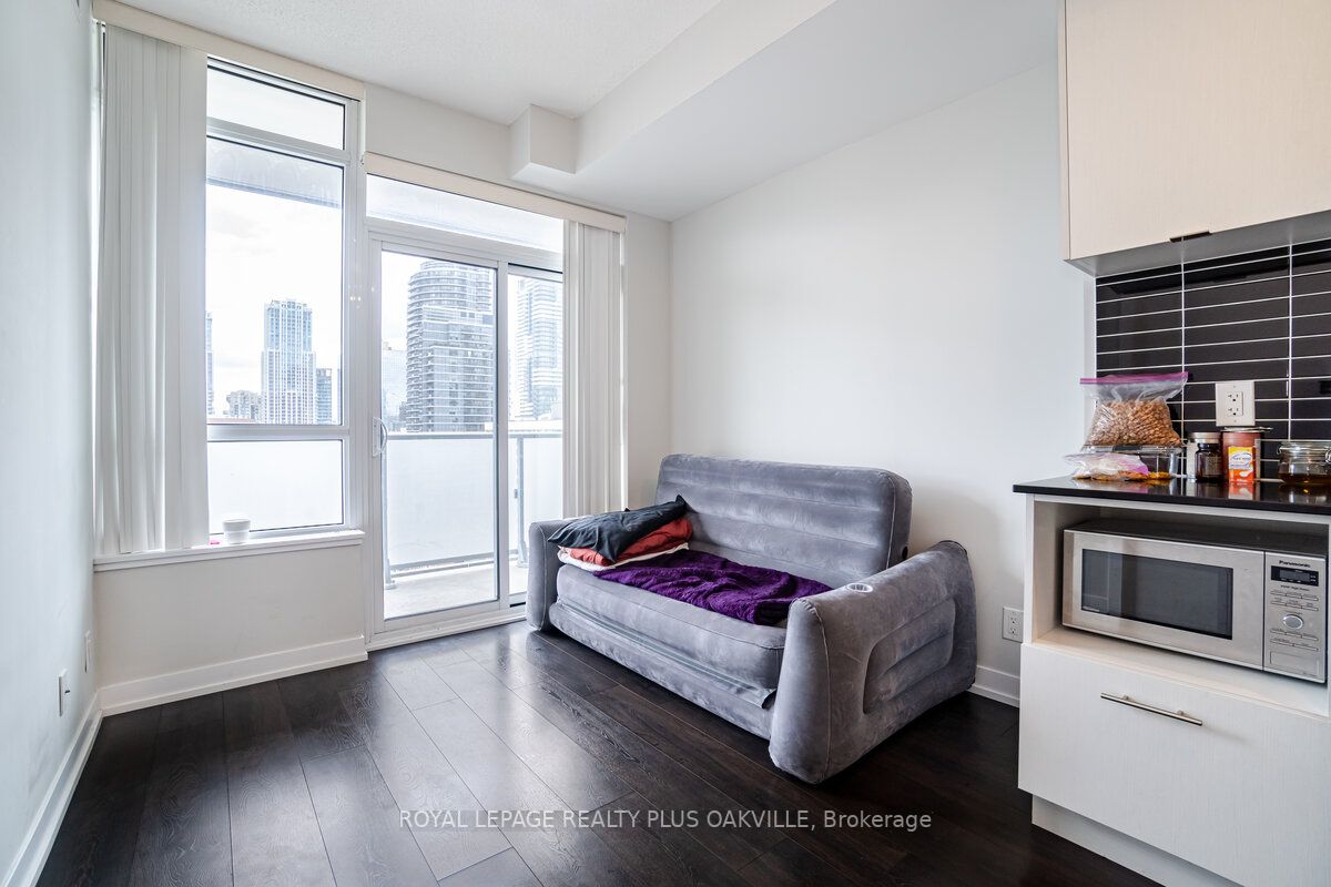 365 Church St, #2101
