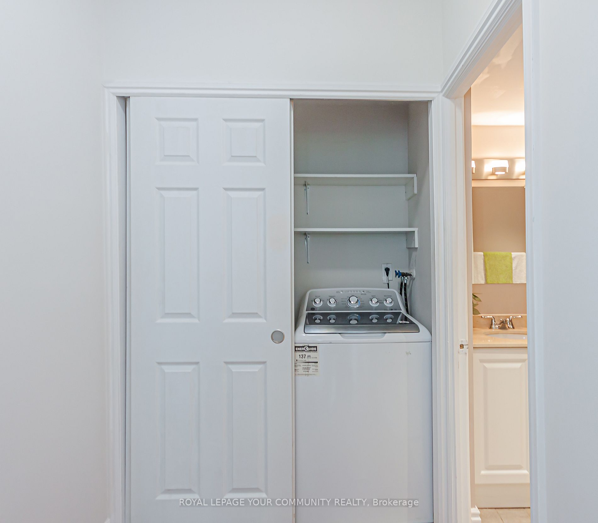 1555 Finch Ave E, #101