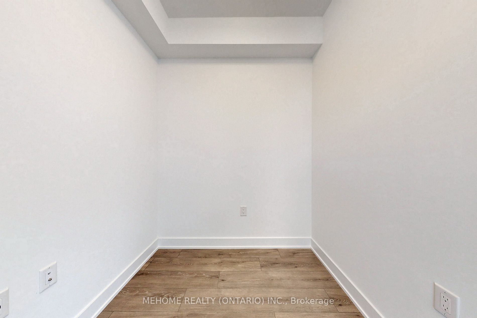 585 Bloor St E, #3119