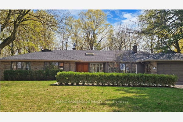 79 Forest Grove Dr, Toronto
