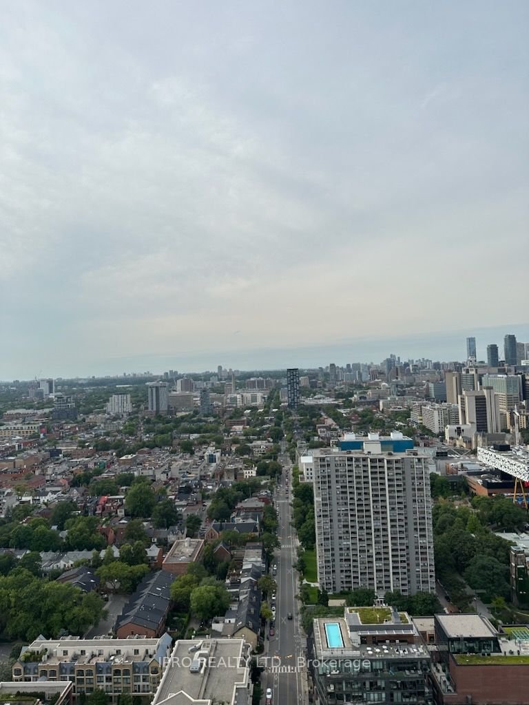 318 Richmond St W, #3702