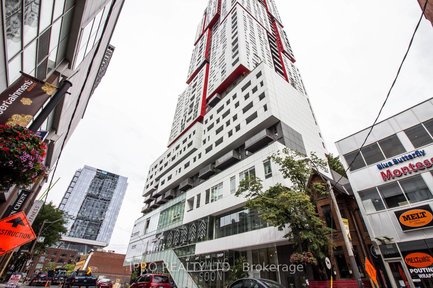 318 Richmond St W, #3702