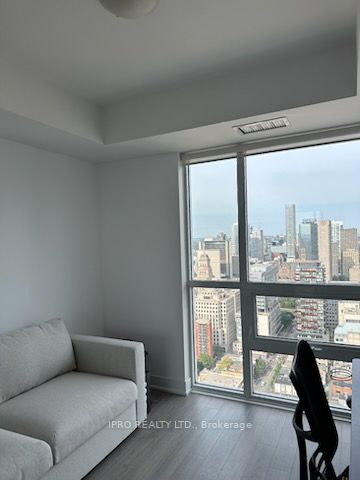 318 Richmond St W, #3702