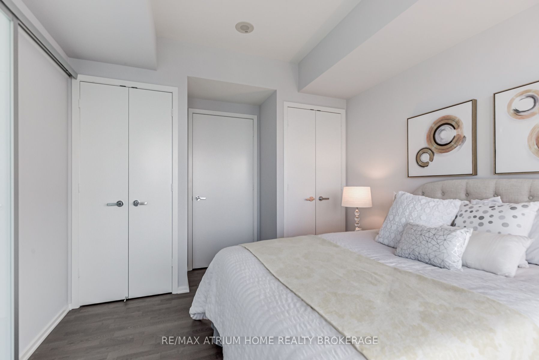1 Bloor St E, #5106