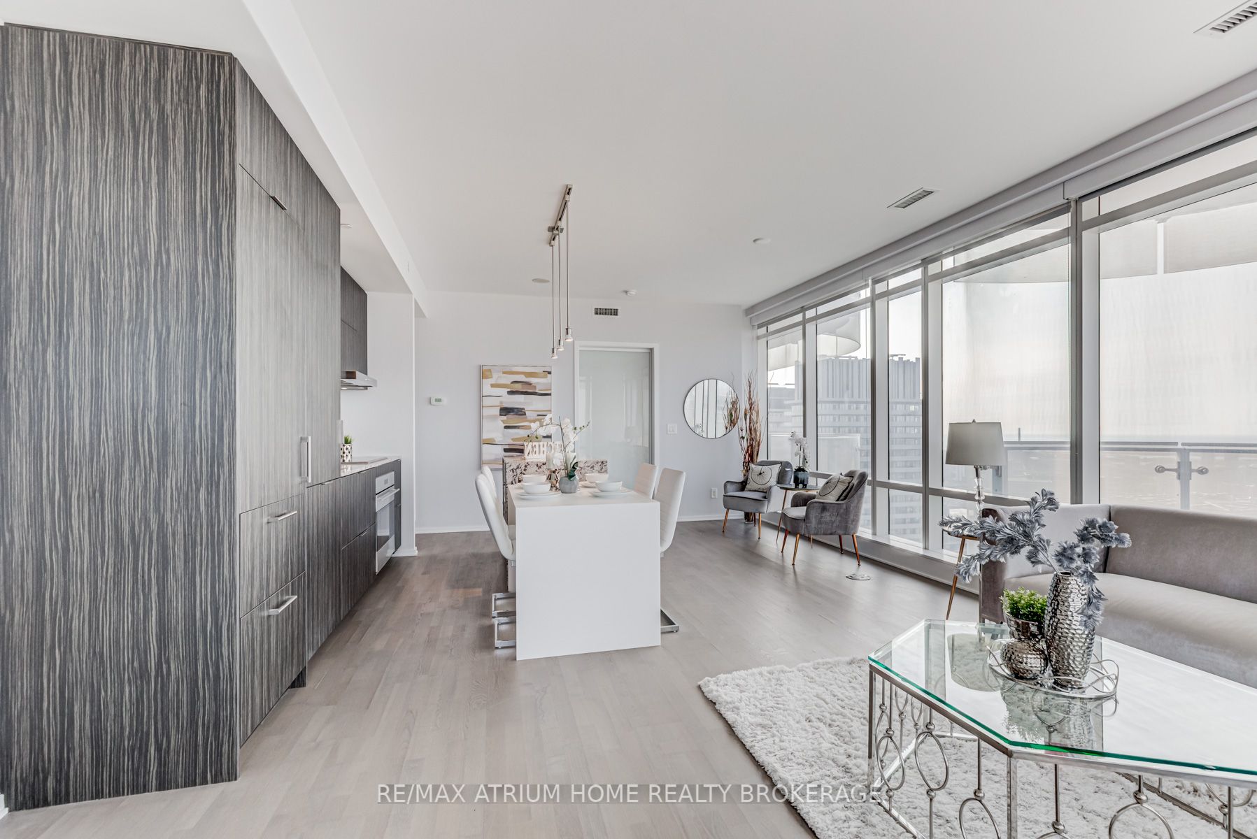 1 Bloor St E, #5106