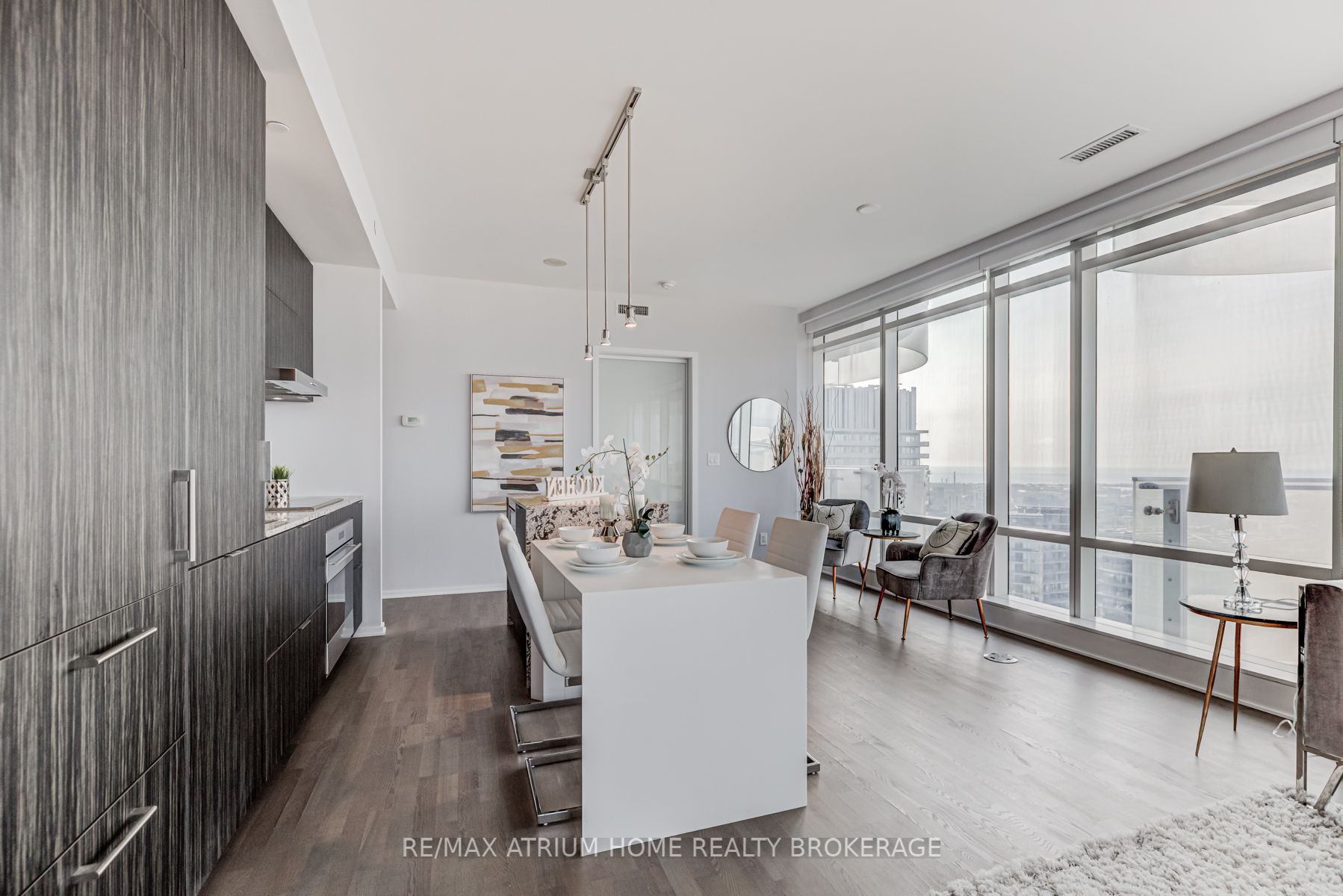 1 Bloor St E, #5106