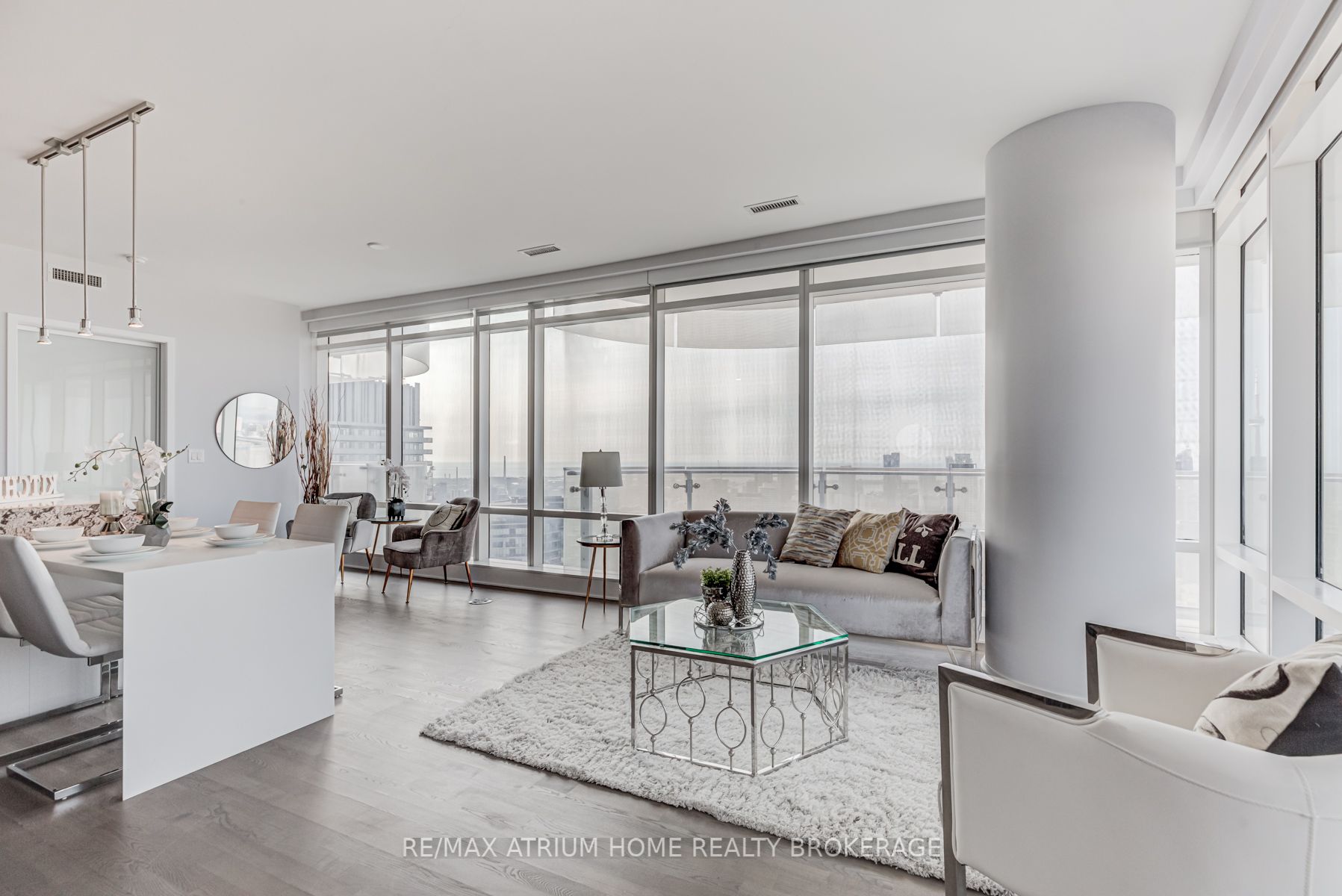 1 Bloor St E, #5106