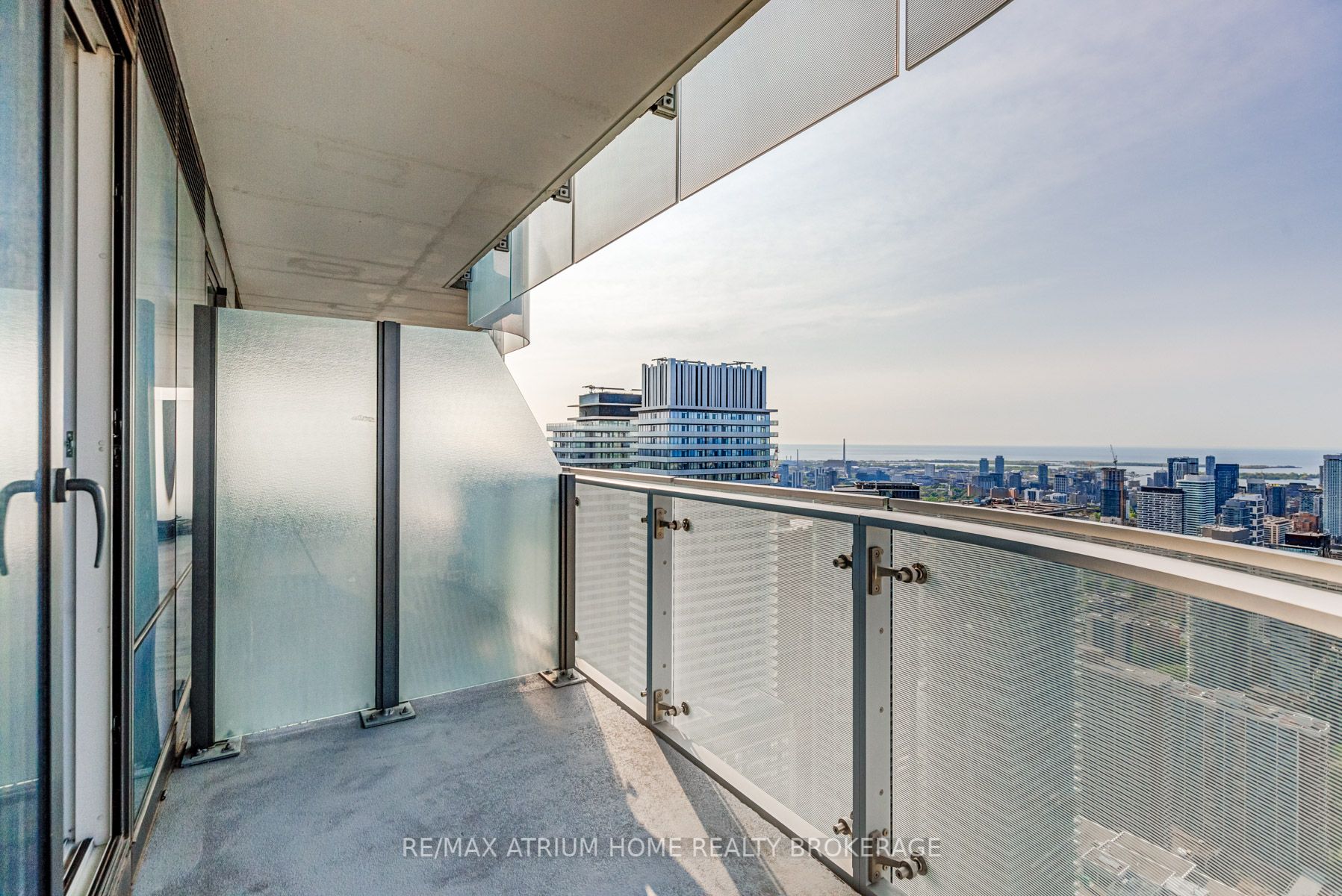 1 Bloor St E, #5106