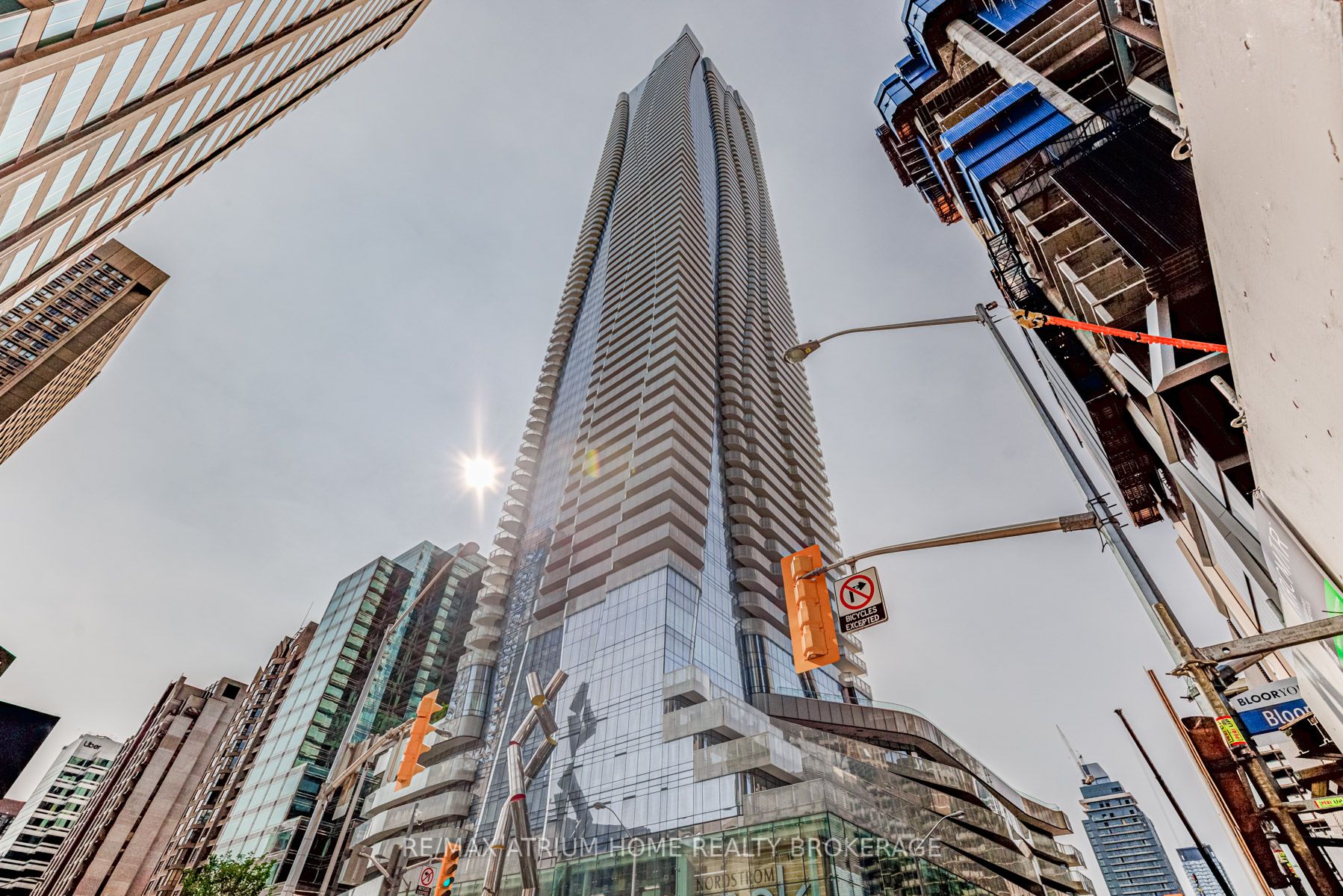 1 Bloor St E, #5106