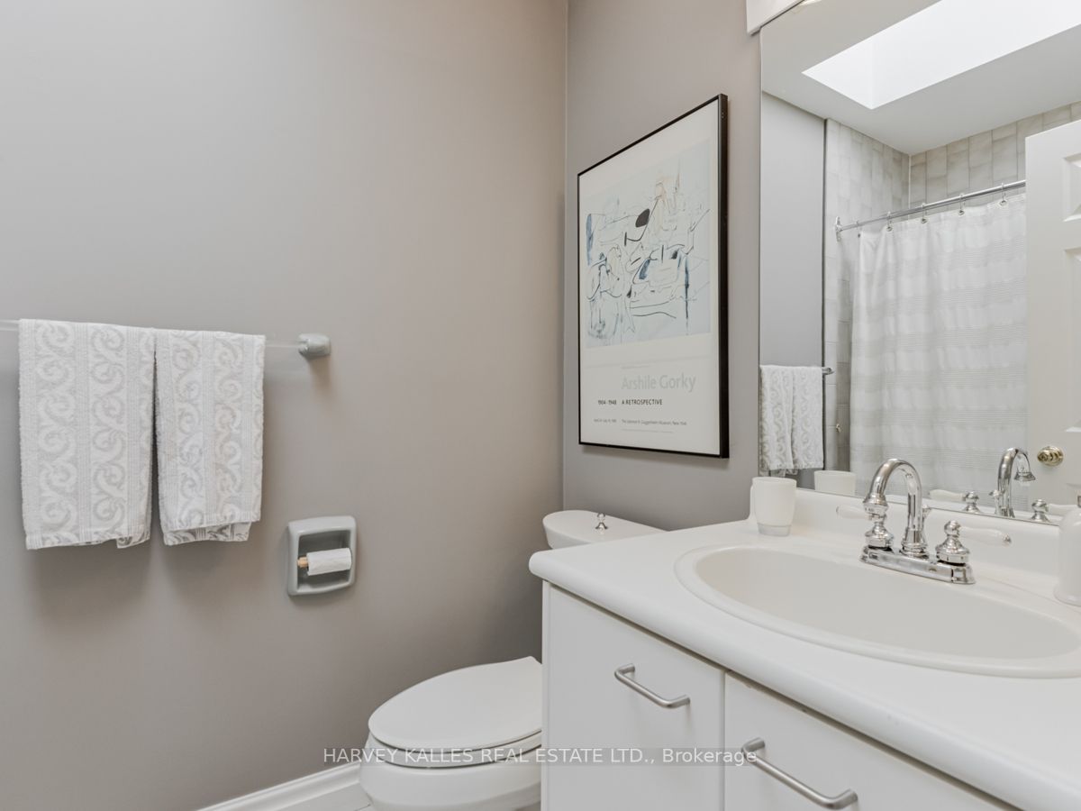 32 Coulson Ave
