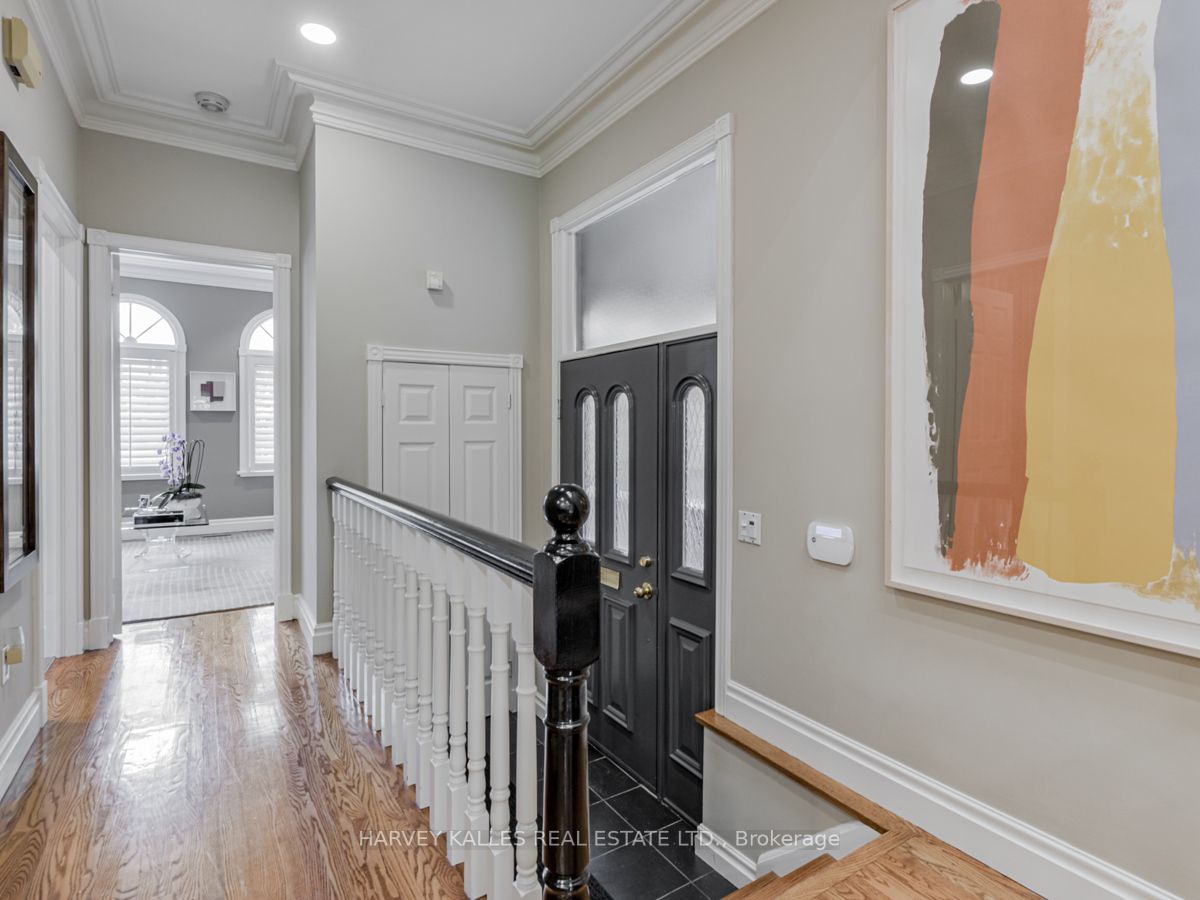 32 Coulson Ave