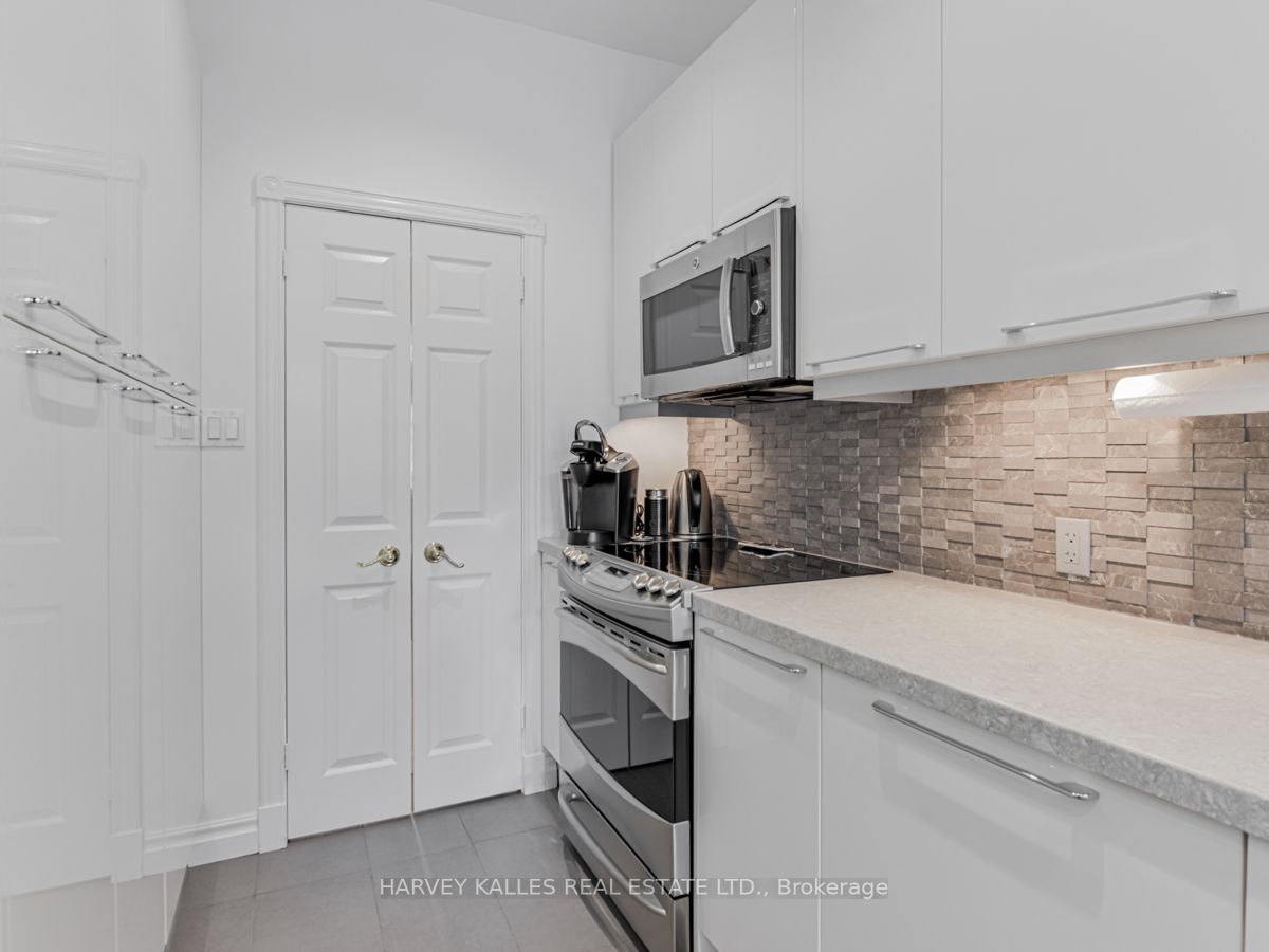 32 Coulson Ave