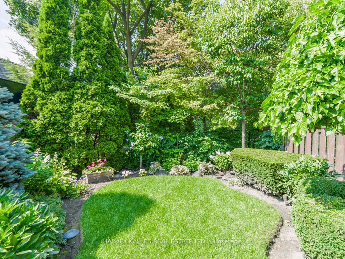 32 Coulson Ave