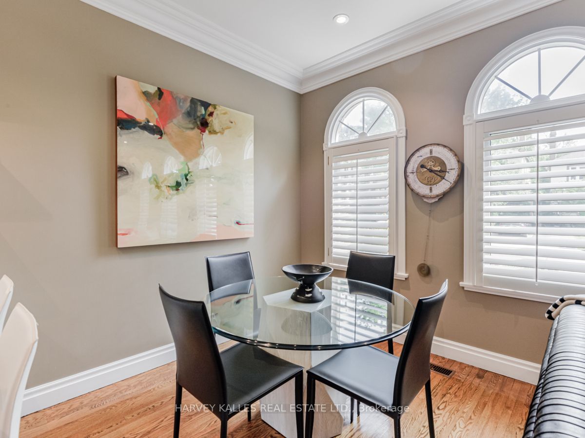 32 Coulson Ave