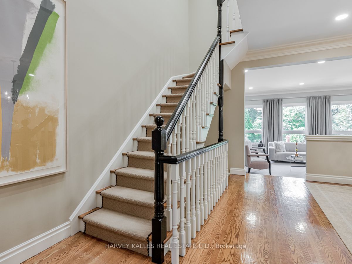 32 Coulson Ave