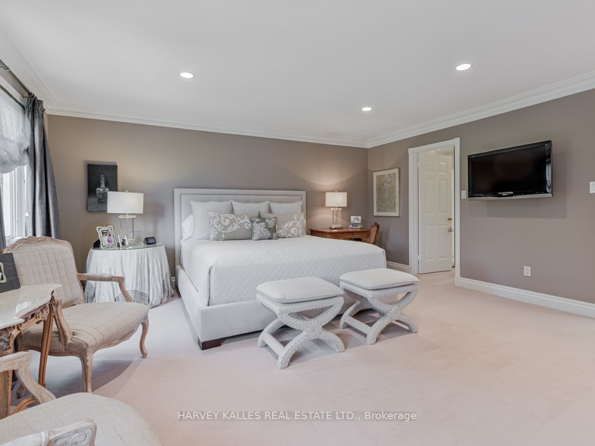 32 Coulson Ave