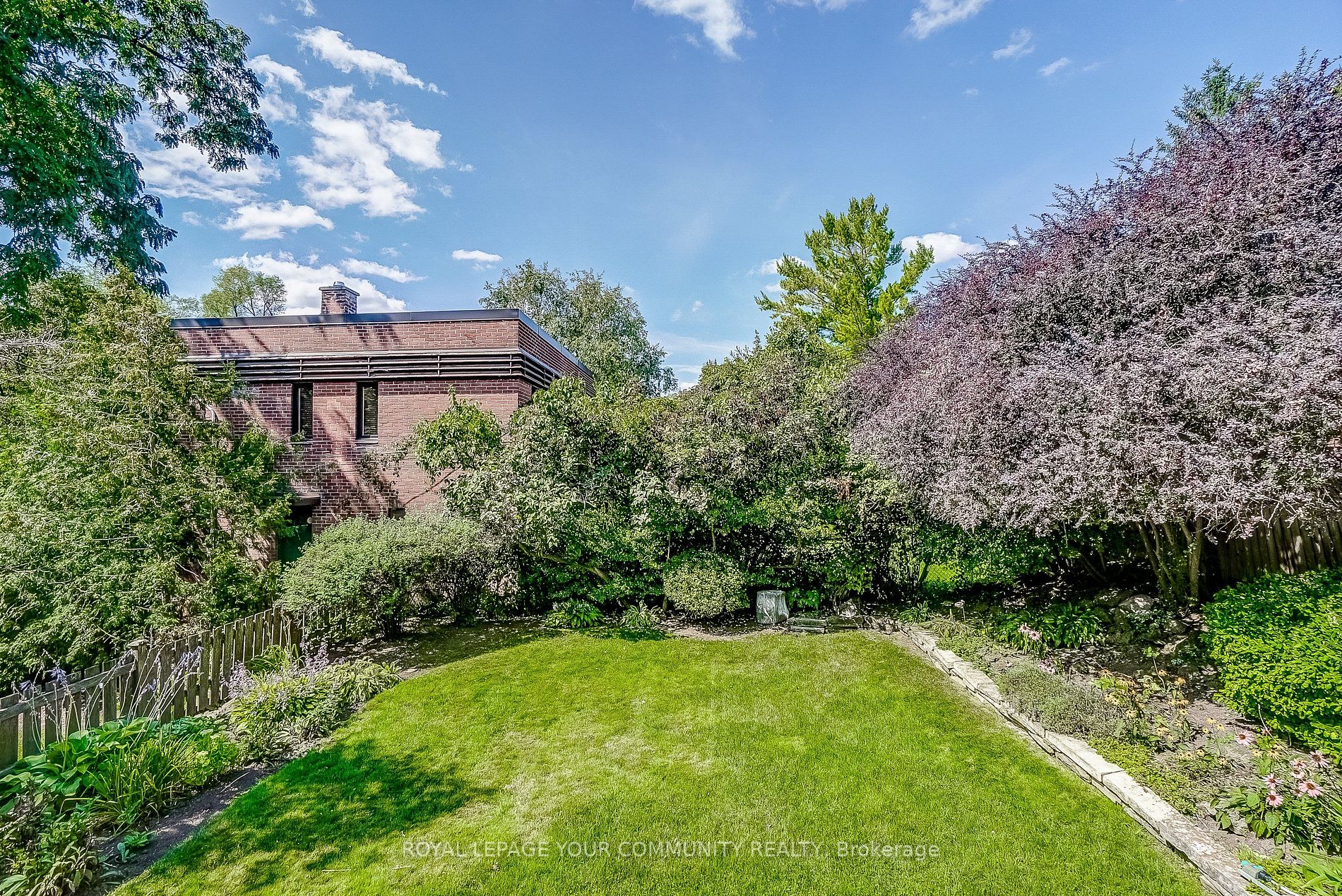 310 Warren Rd