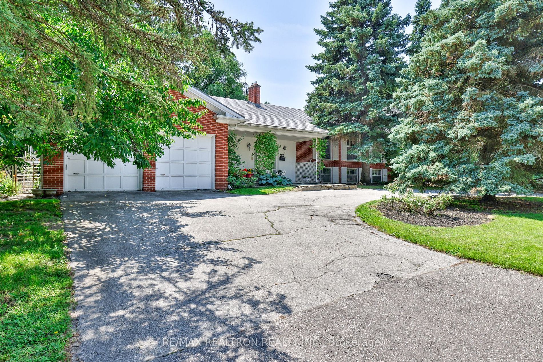 33 Suncrest Dr